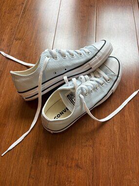 Women's Converse All Star Low Tops - Limited Edition Pale Blue! (size 7.5)